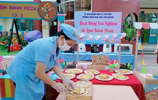 Hoạt động trải nghiệm Bé làm bánh Pizza năm 2023
