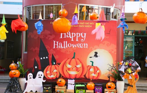 Lễ hội Halloween của các bé trường MN Ngô Thời Nhiệm sáng nay