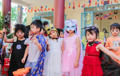 Lễ hội Halloween của các bé trường MN Ngô Thời Nhiệm sáng nay