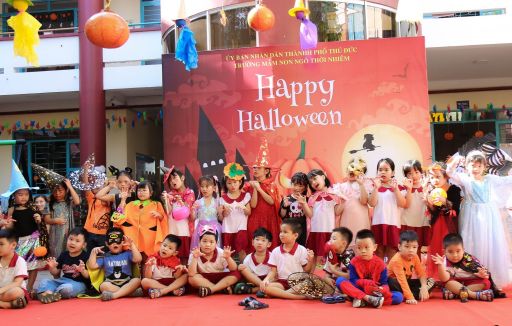 Lễ hội Halloween của các bé trường MN Ngô Thời Nhiệm sáng nay