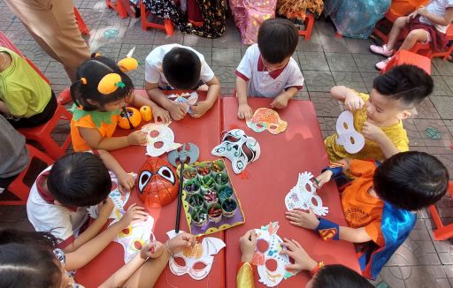 Lễ hội Halloween của các bé trường MN Ngô Thời Nhiệm sáng nay