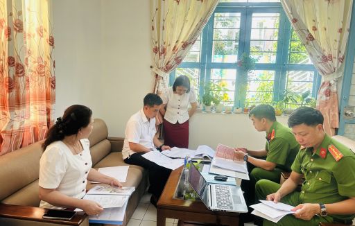 Phòng Cảnh sát PCCC, công an TP Thủ Đức về kiểm tra công tác PCCC của trường năm học 2023 - 2024